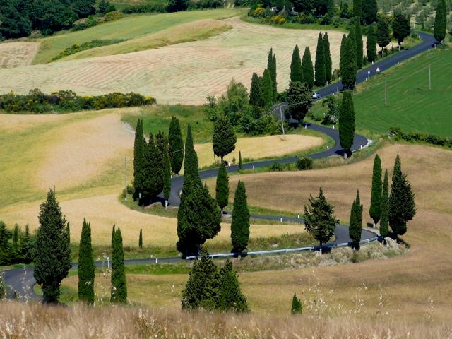 Are you searching for Italy? Dreaming of a villa in Tuscany, Stanley Tucci's food inspirations...