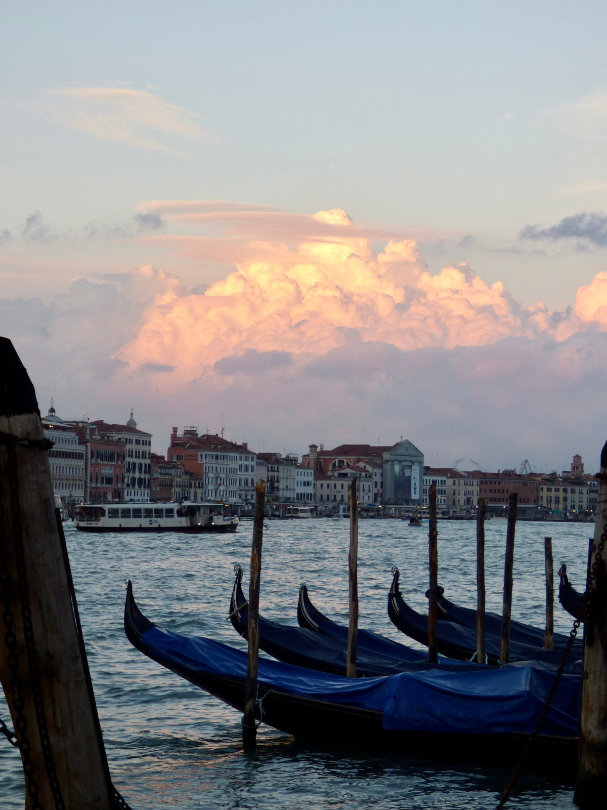 Venice Travel Guide: Local Tips, Hidden Gems & Unique Places to Stay