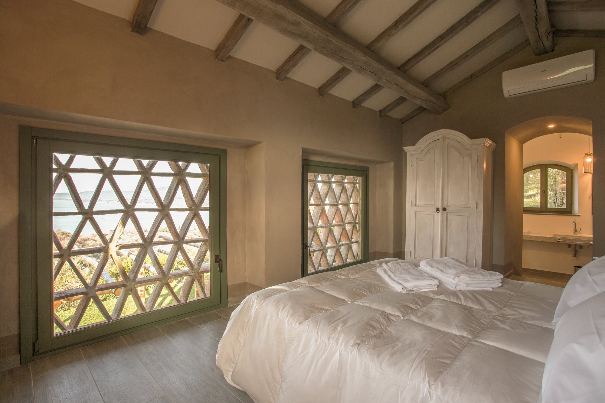 Villa Colona - 4 bedrooms, 4 bathrooms sleeps up to 7