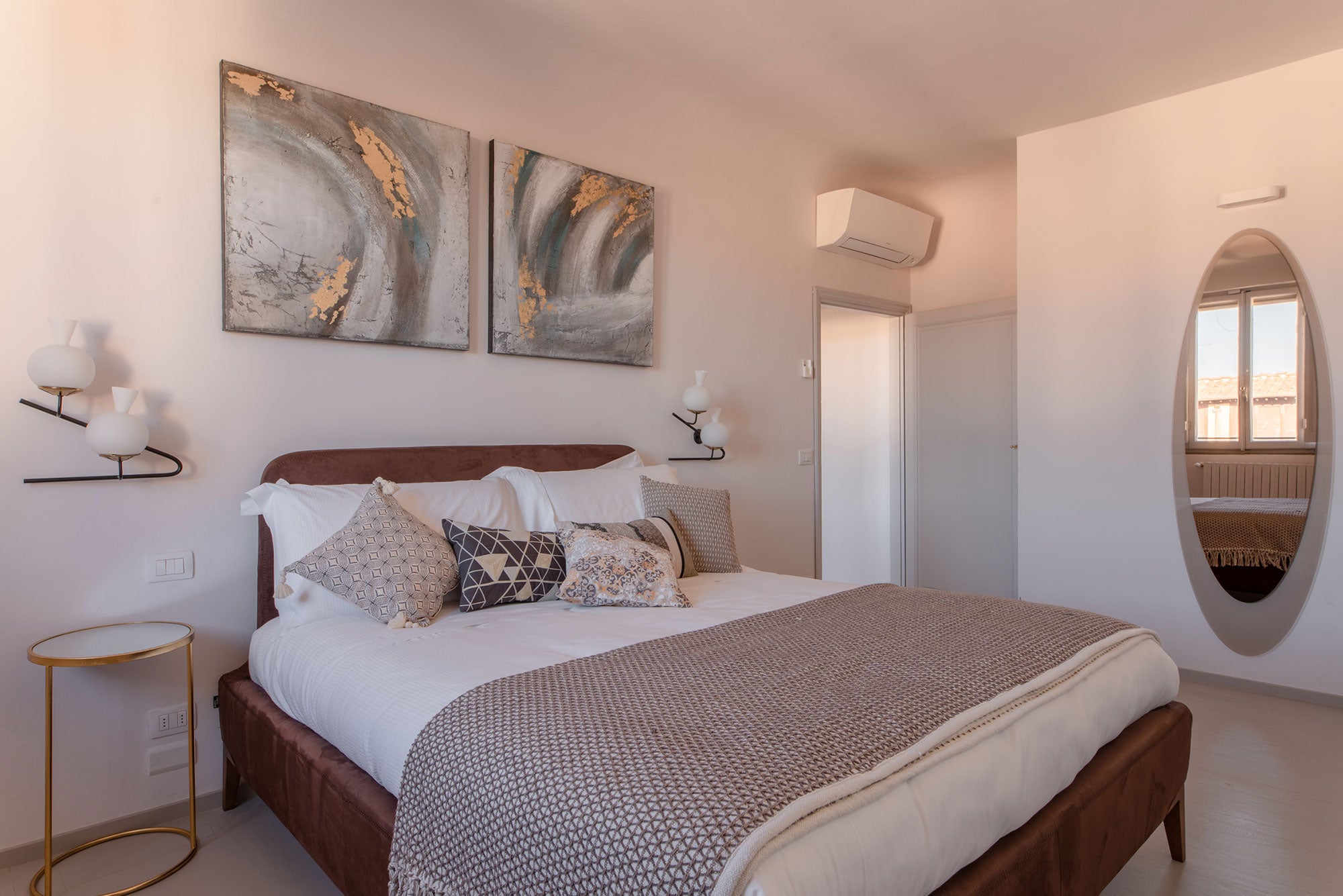 CentoVentiSette - Florence luxury apartment - 4 bedrooms, 3 bathrooms