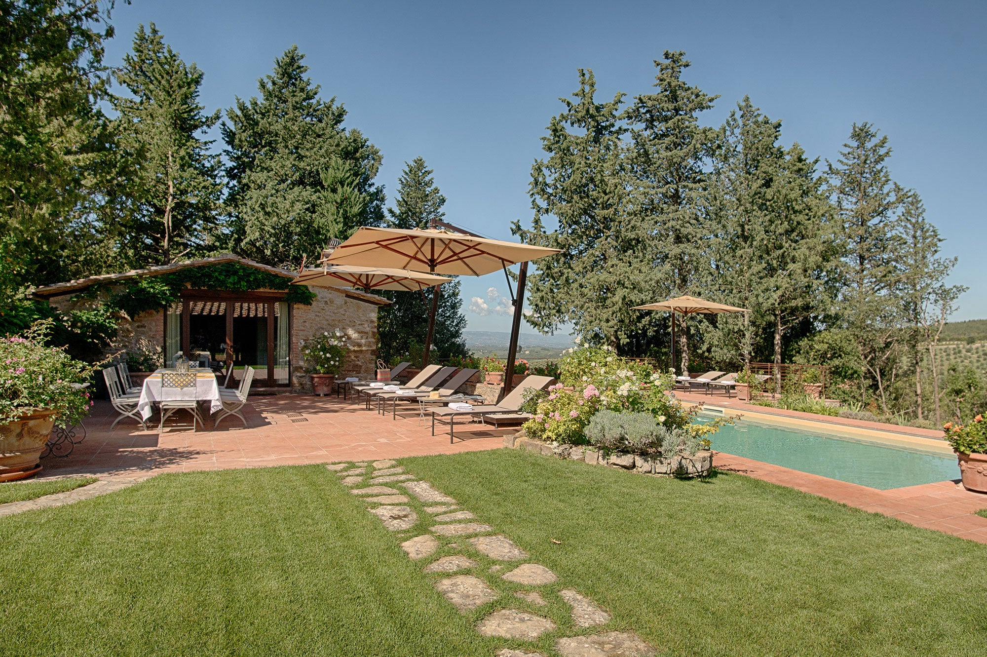 CentoQuarantaSette - Chianti villa - sleeps up to 12 - a/c