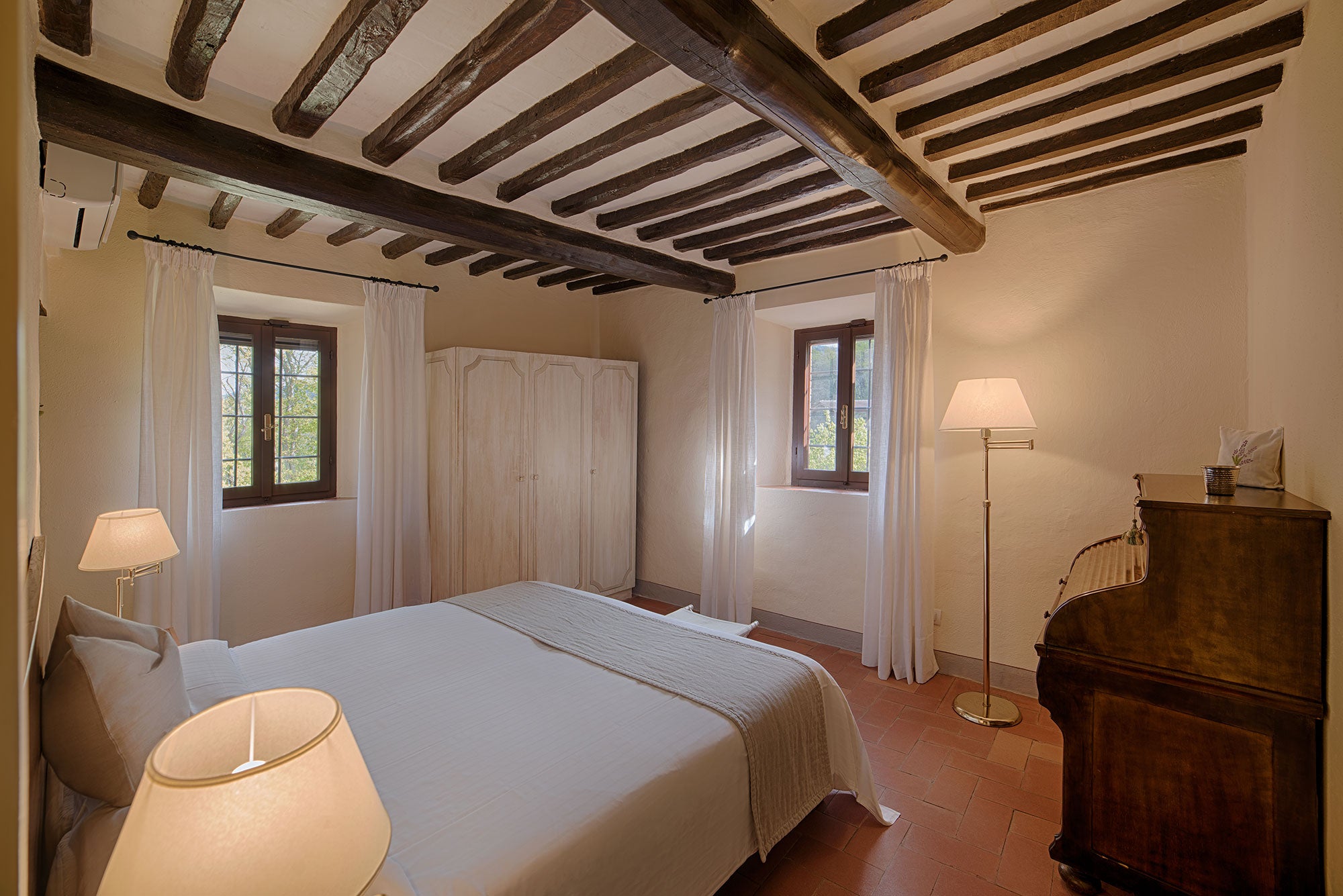 CentoQuarantaSette - Chianti villa - sleeps up to 12 - a/c