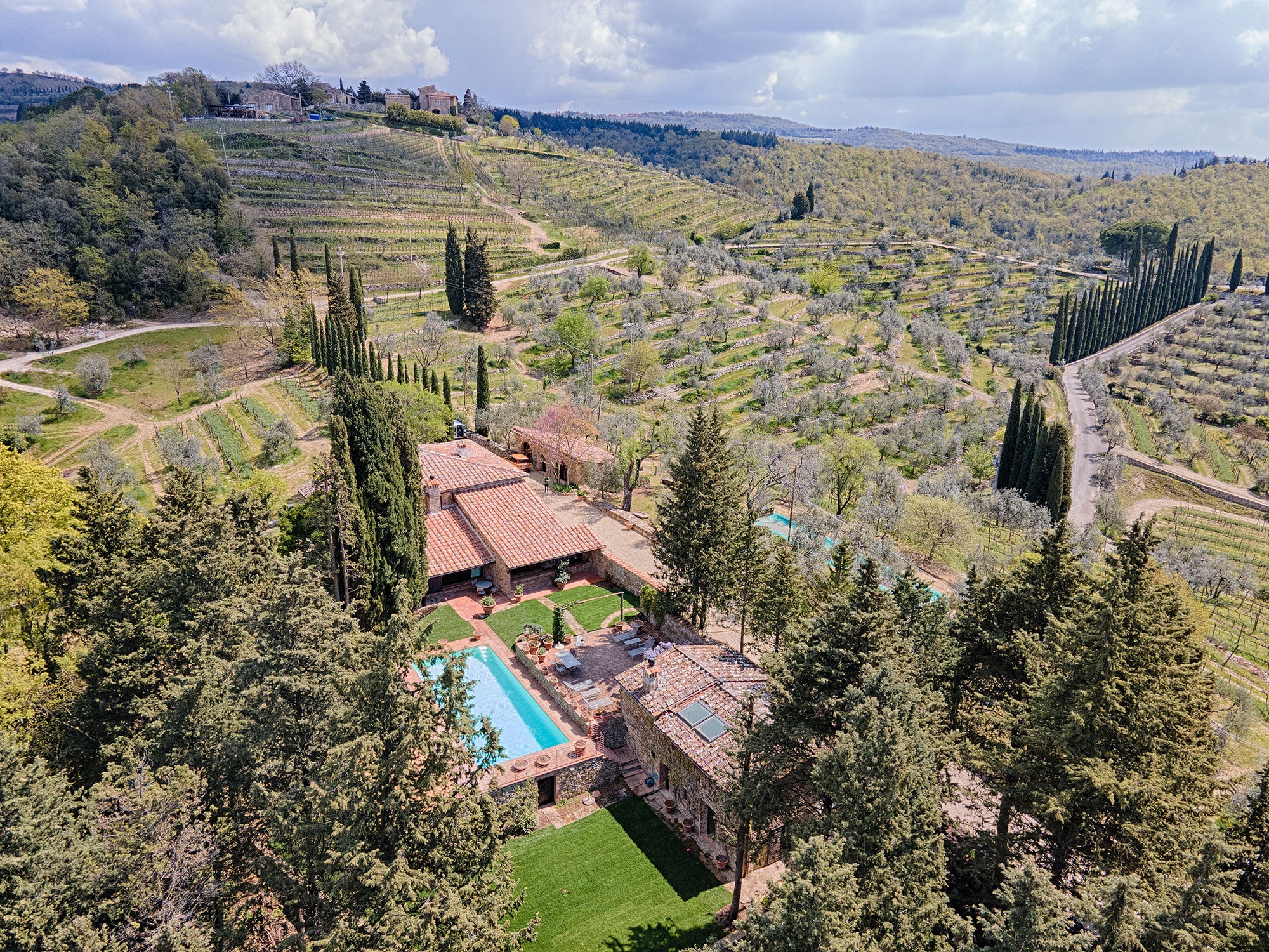 CentoQuarantaSette - Chianti villa - sleeps up to 12 - a/c