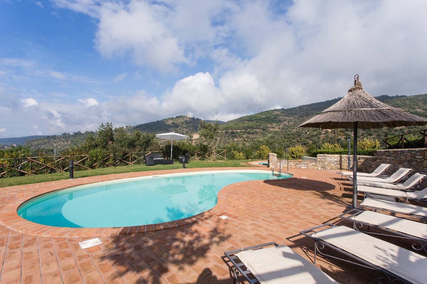 Cortona - Tramonti - Villa with  5 bedrooms 6 bathrooms sleeps up to 10