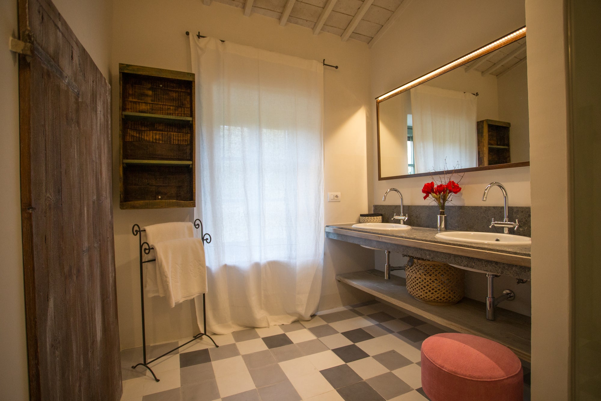 Villa Colona - 4 bedrooms, 4 bathrooms sleeps up to 7