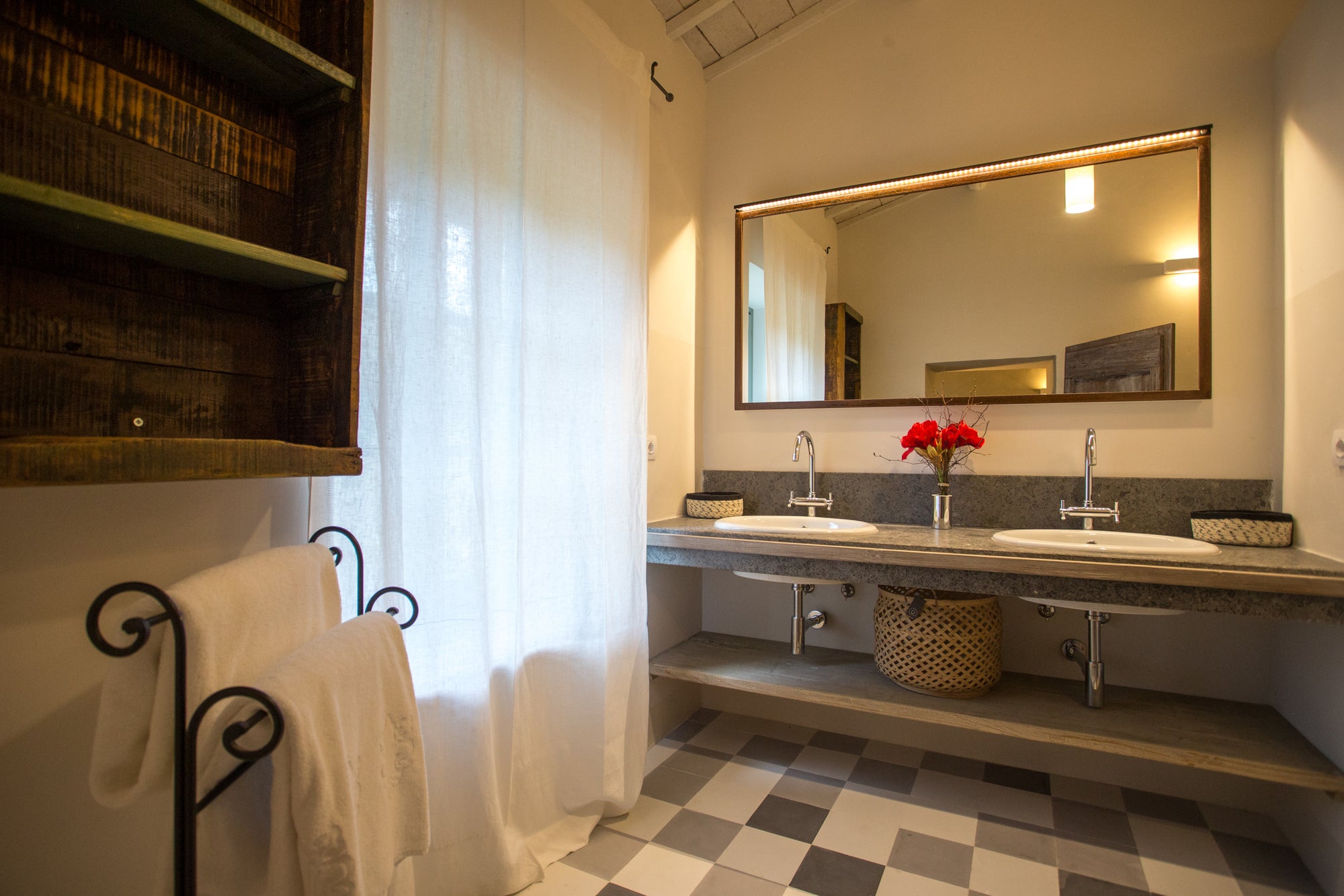 Villa Colona - 4 bedrooms, 4 bathrooms sleeps up to 7