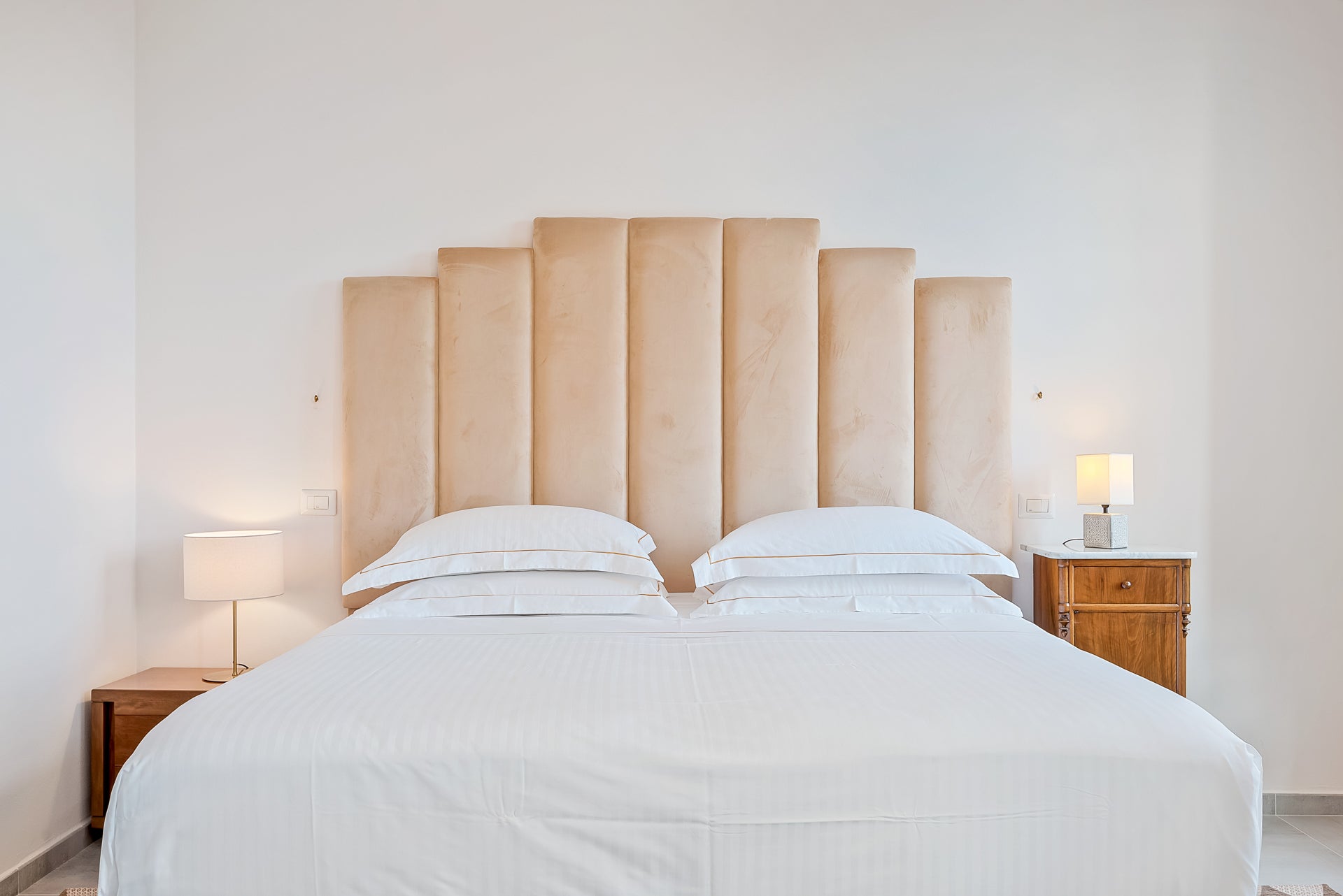 Villa Rosa di Daniela - lovely Lucca villa - 16 bedrooms - sleeps up to 32
