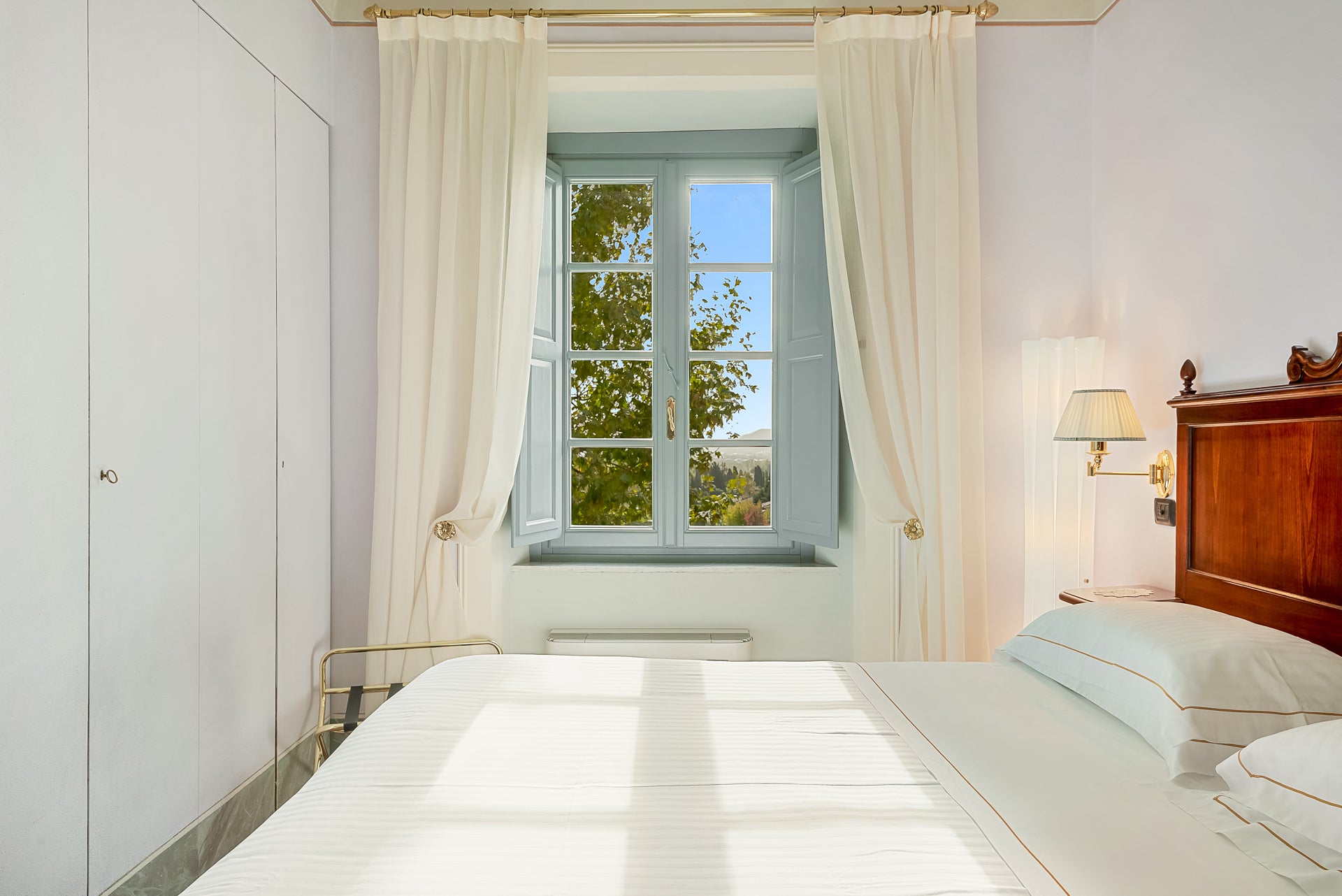 Villa Rosa di Daniela - lovely Lucca villa - 16 bedrooms - sleeps up to 32