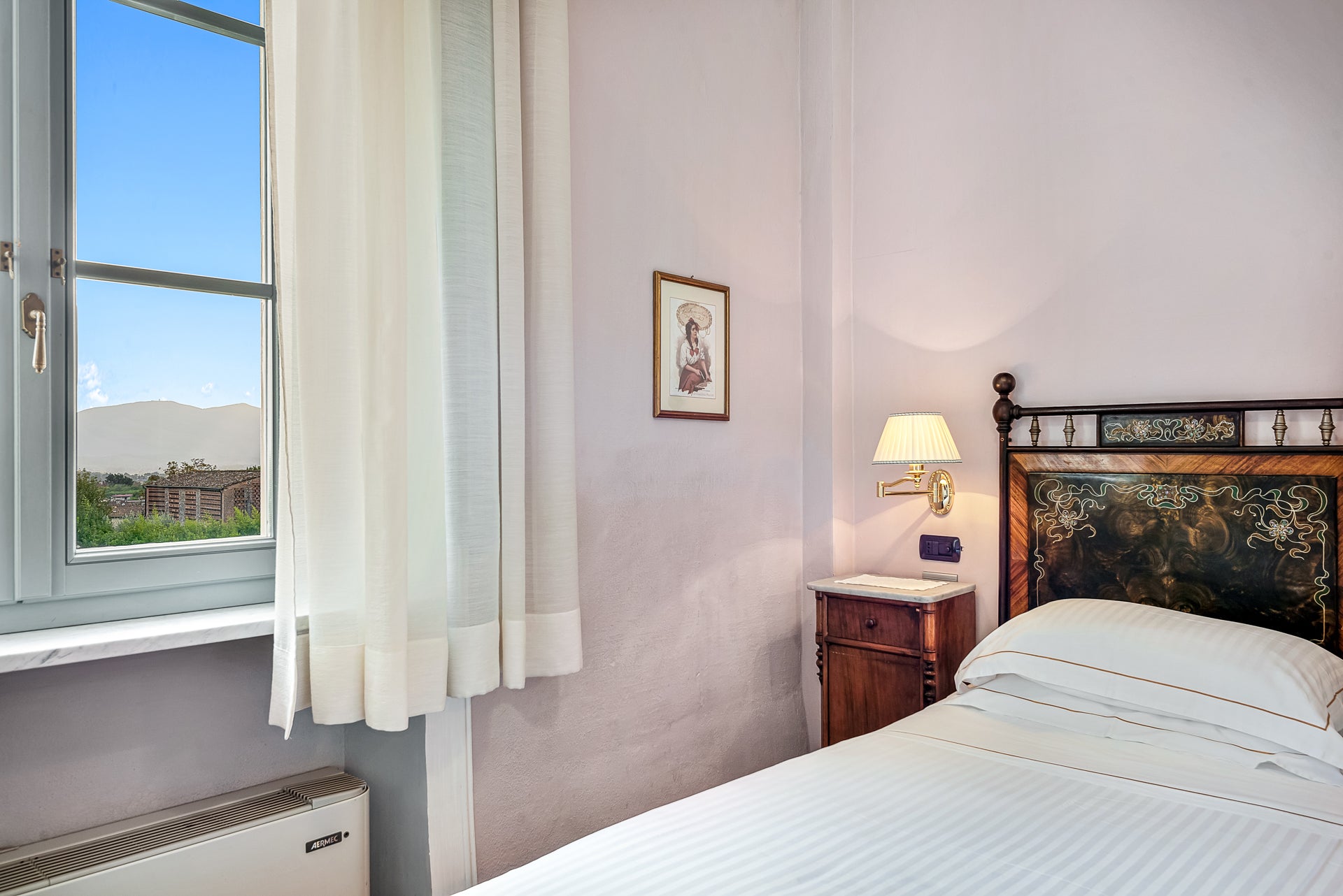 Villa Rosa di Daniela - lovely Lucca villa - 16 bedrooms - sleeps up to 32