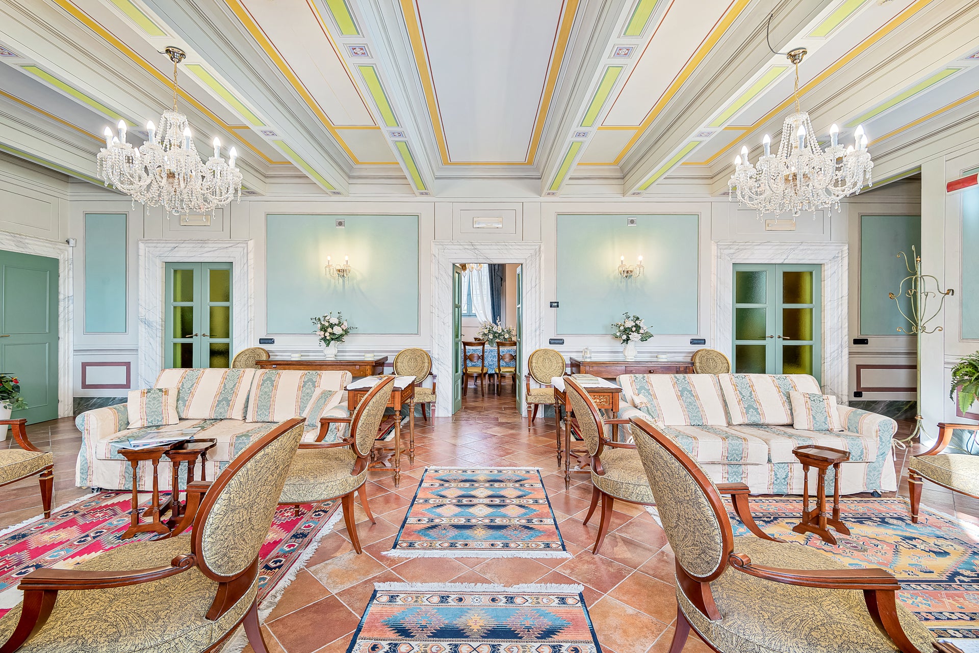 Villa Rosa di Daniela - lovely Lucca villa - 16 bedrooms - sleeps up to 32
