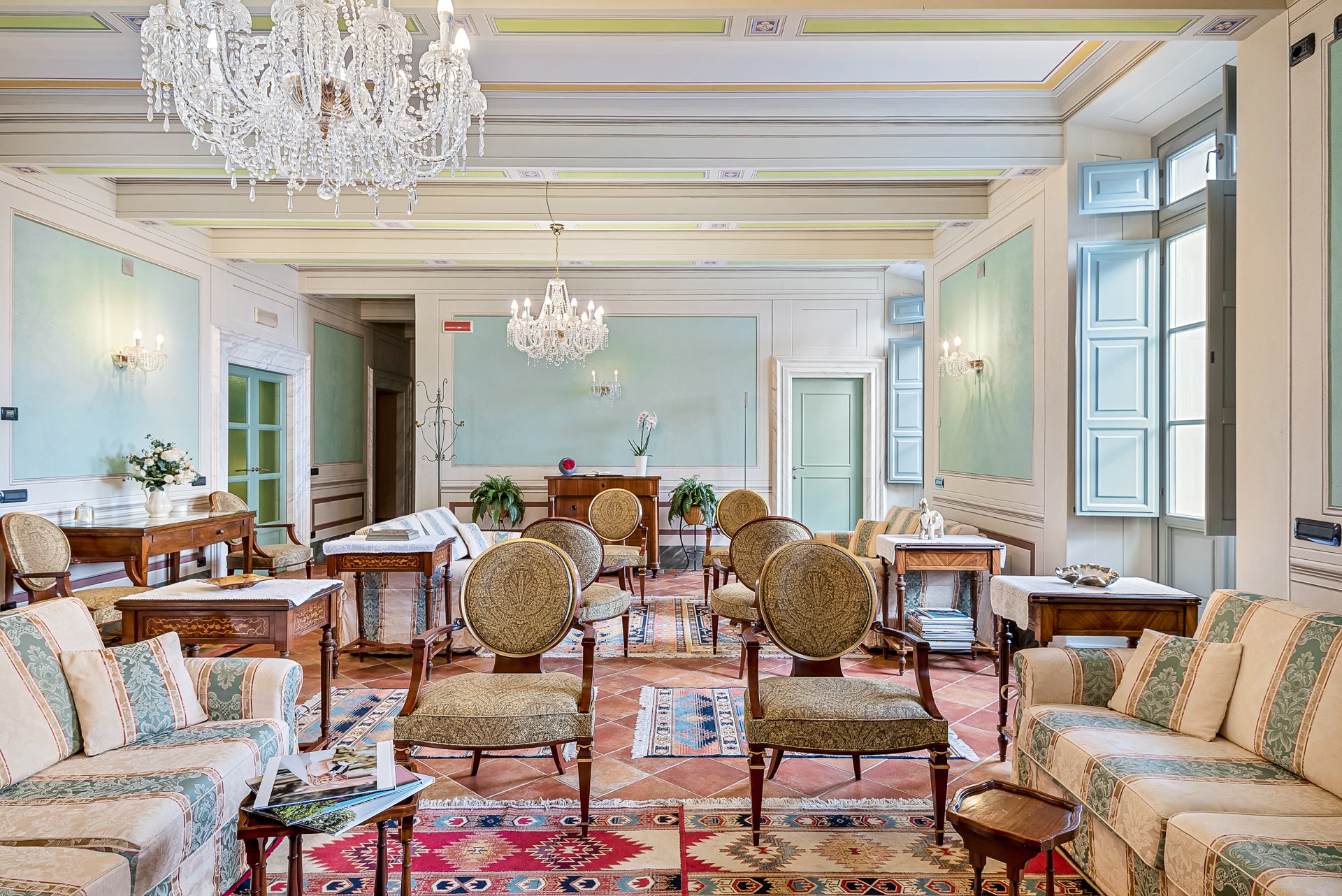 Villa Rosa di Daniela - lovely Lucca villa - 16 bedrooms - sleeps up to 32
