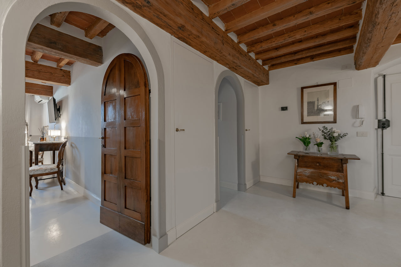 Florence Vista - sleeps 4 - terrace with stunning Florence rooftop views