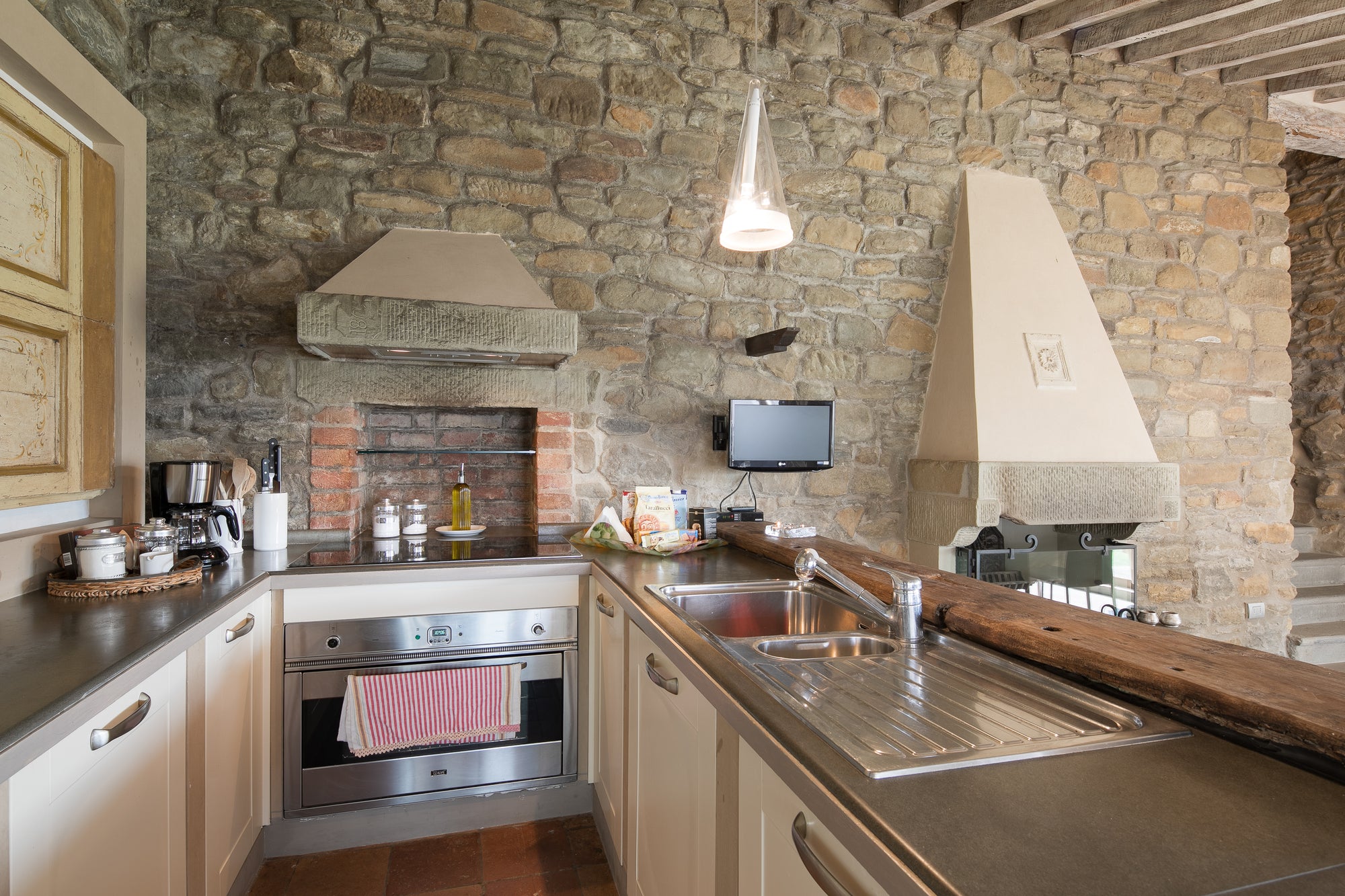 Casa Cerisier - luxury villa sleeps up to 8