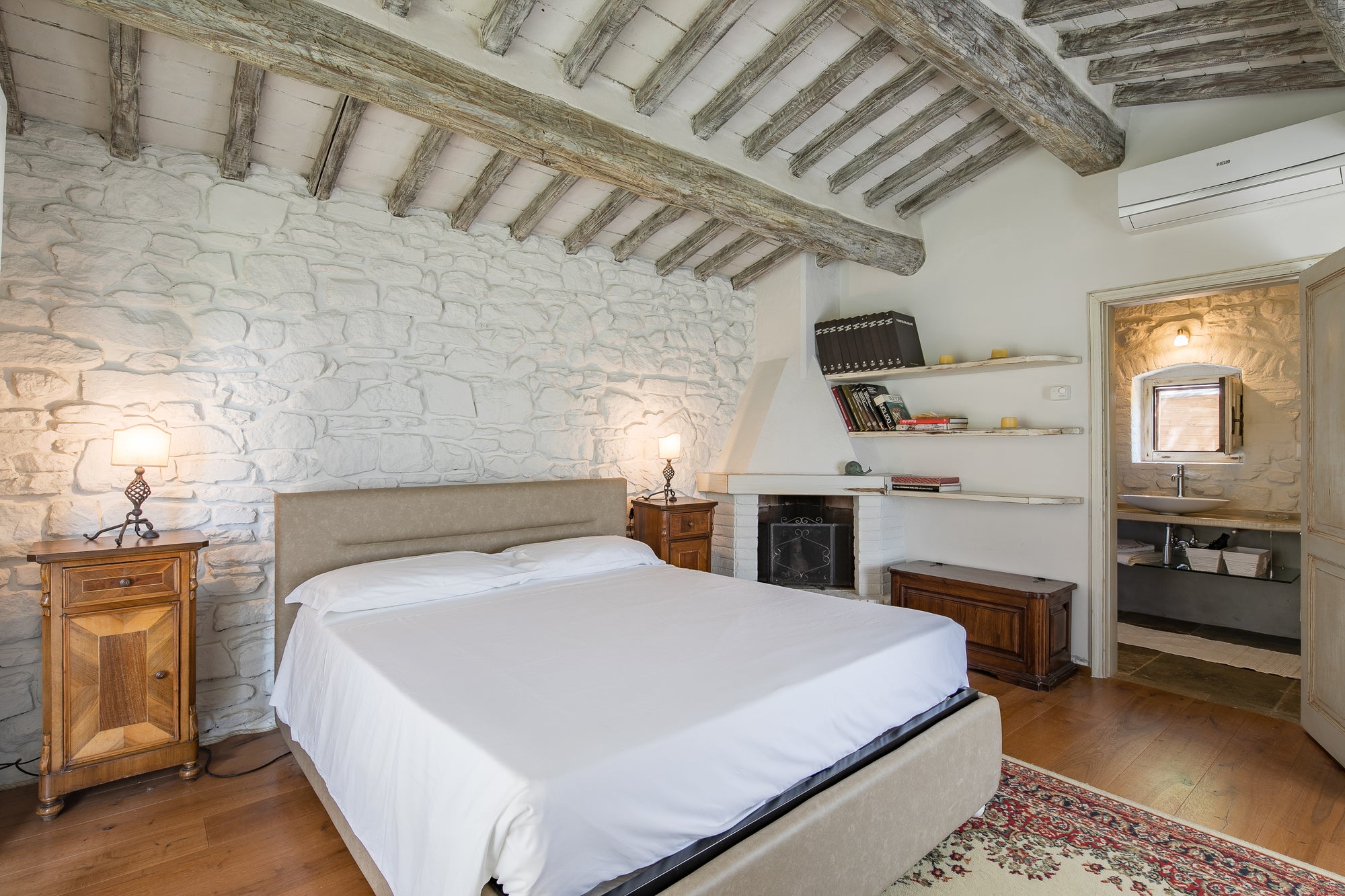 Casa Cerisier - luxury villa sleeps up to 8