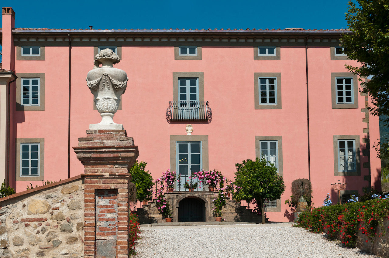Villa Rosa di Daniela - lovely Lucca villa - 16 bedrooms - sleeps up to 32
