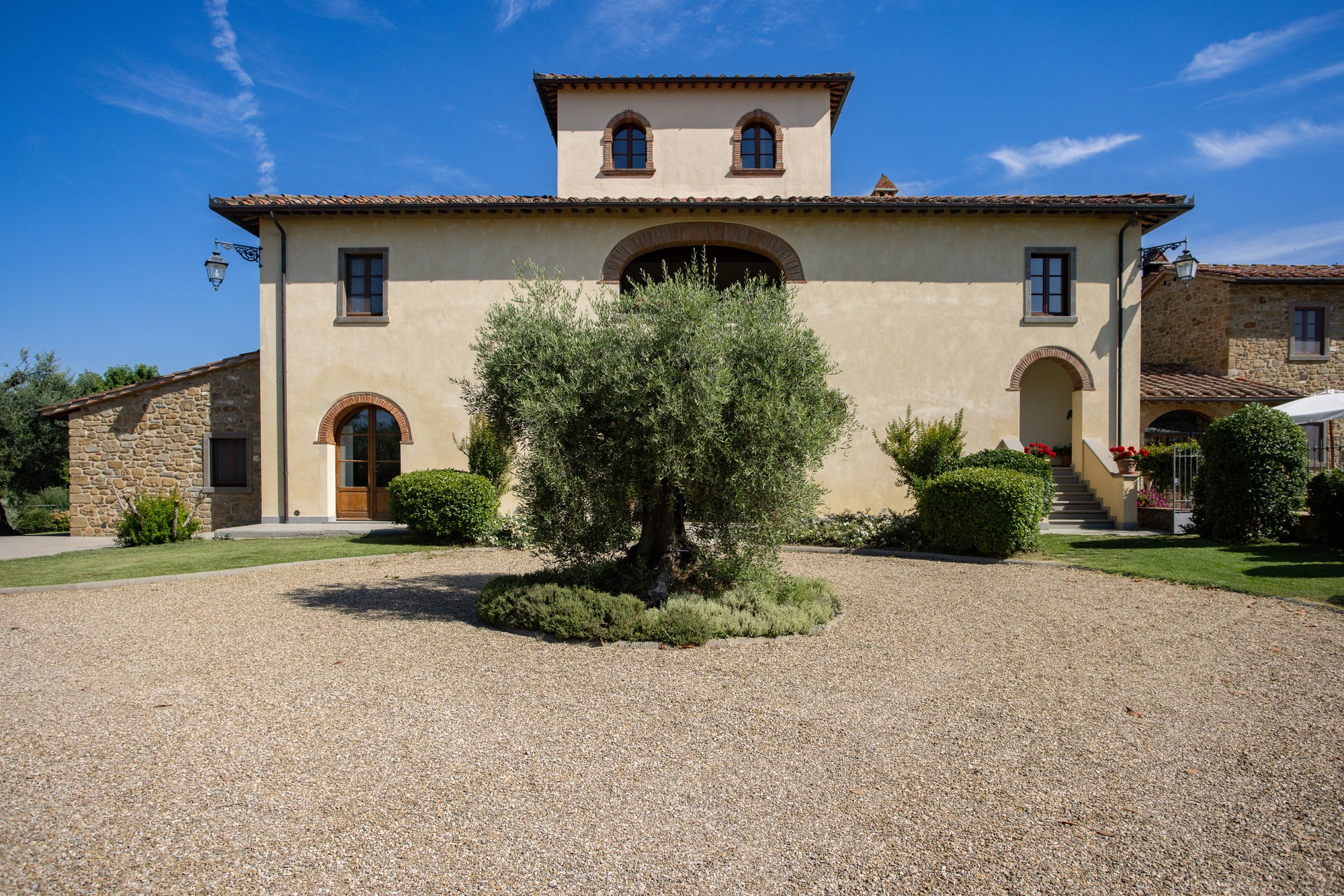 Villa Leona - High end villa near Cortona sleeps 16