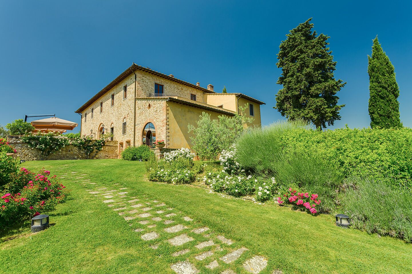 Cavallo Volante - luxury villa sleeps up to 20