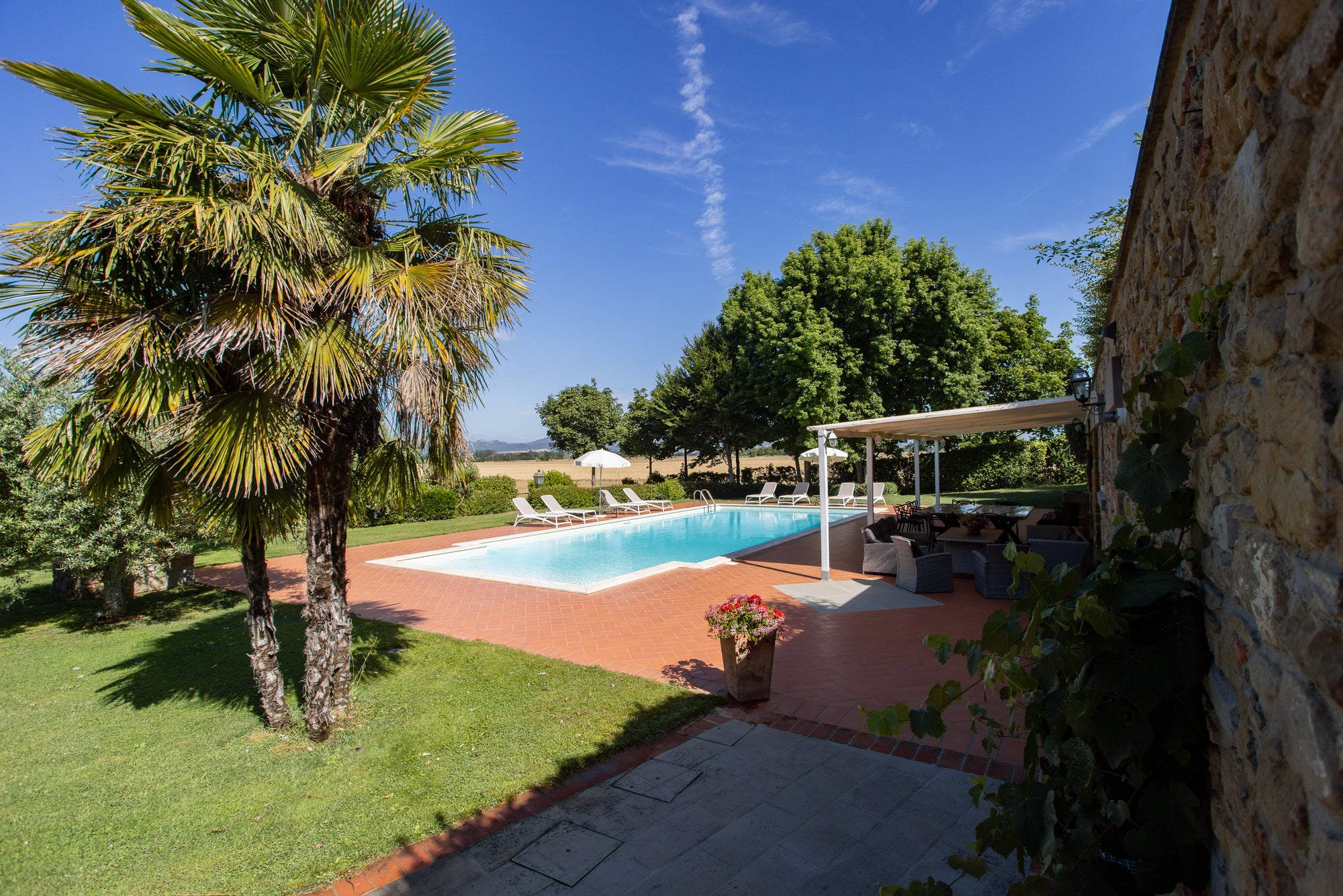Villa Leona - High end villa near Cortona sleeps 16