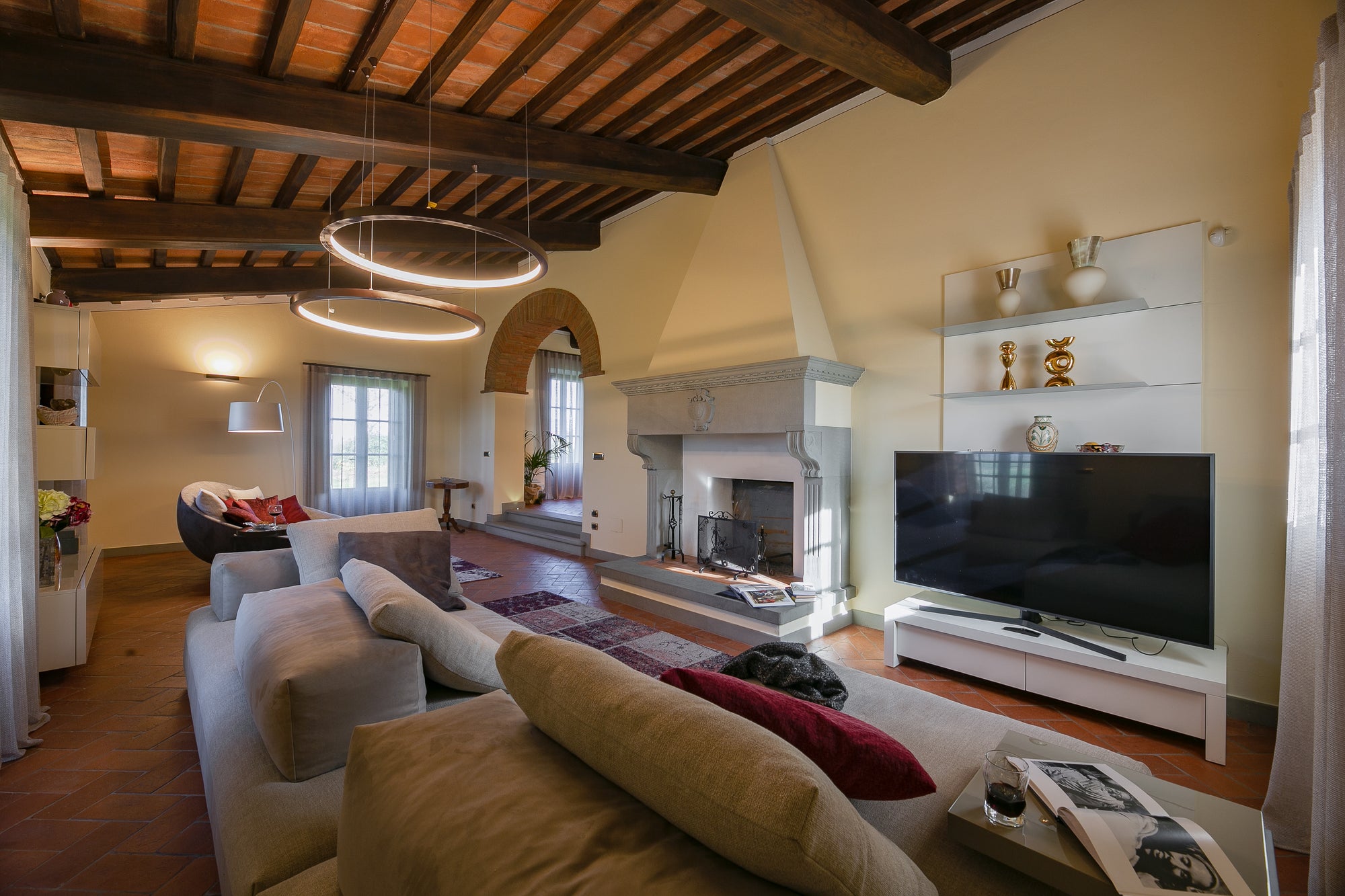 Villa Leona - High end villa near Cortona sleeps 16
