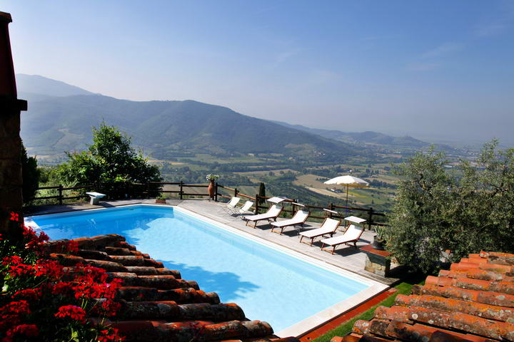 Cortona Foce - villa near Cortona sleeps up to 8