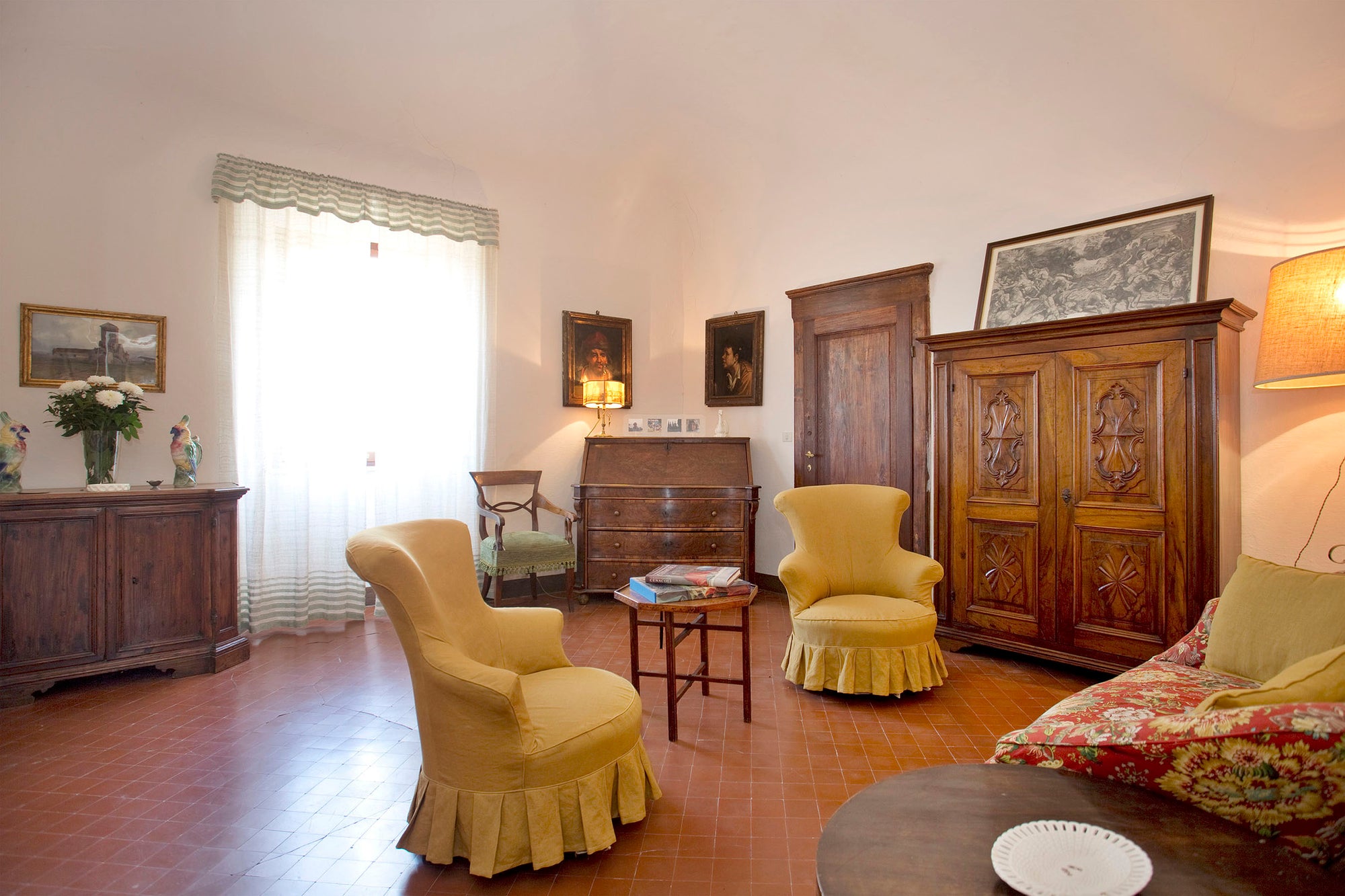 Montegemoli, Villa sleep up to 14, 7 bedrooms 4 bathrooms near bolghieri wine region,