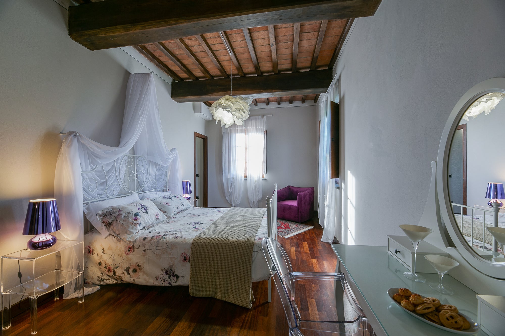 Villa Leona - High end villa near Cortona sleeps 16