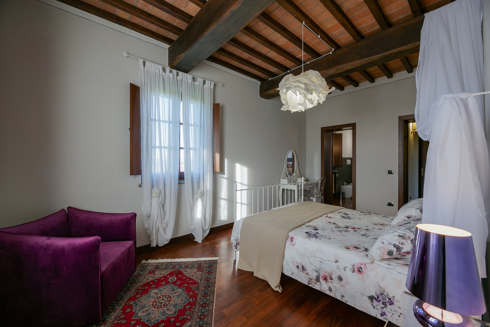Villa Leona - High end villa near Cortona sleeps 16