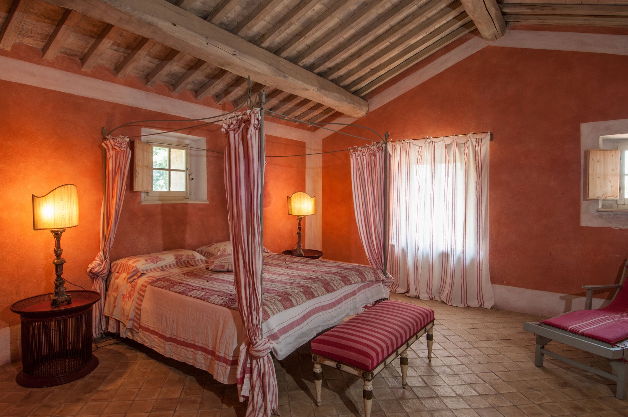 Lavacchio - Tuscan villa sleeps 10 with guest houses up to 18