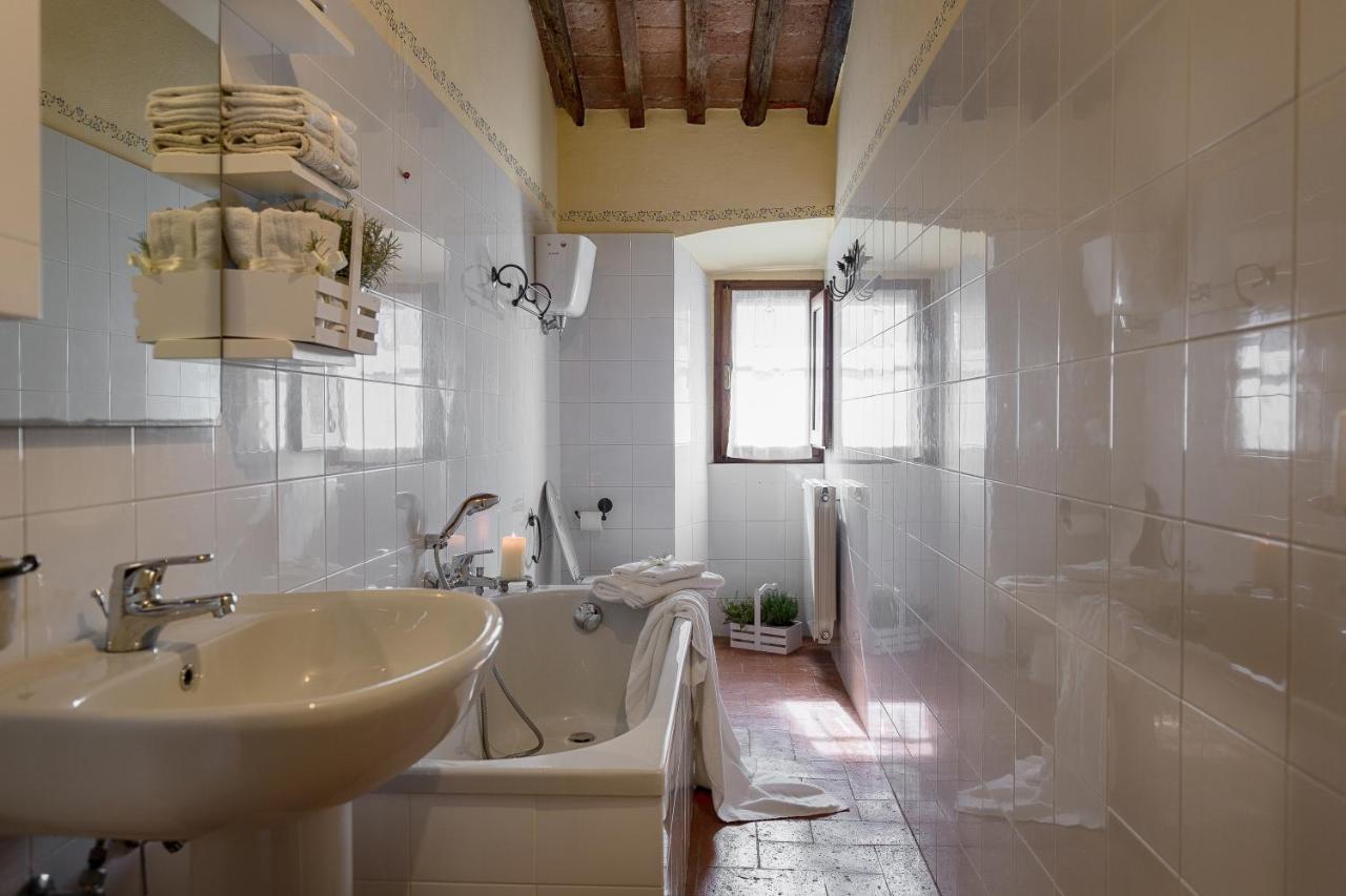 Antico Frantoio  - Sleeps 10, up to 15 with guest house