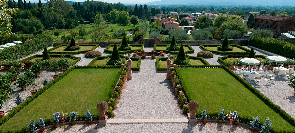 Villa Rosa di Daniela - lovely Lucca villa - 16 bedrooms - sleeps up to 32