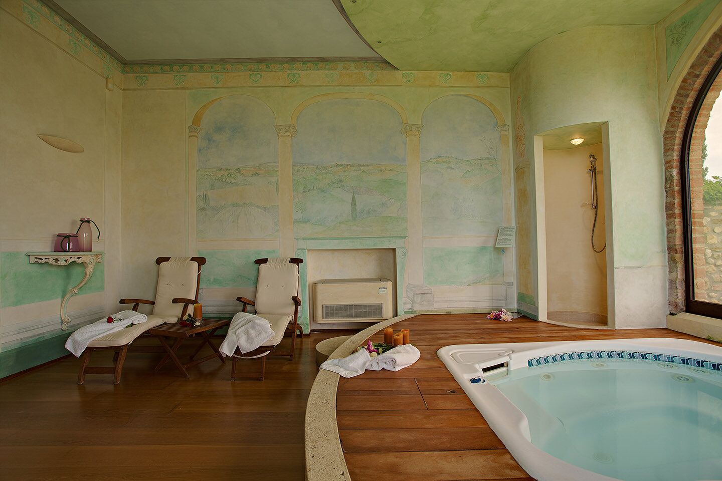 Cavallo Volante - luxury villa sleeps up to 20