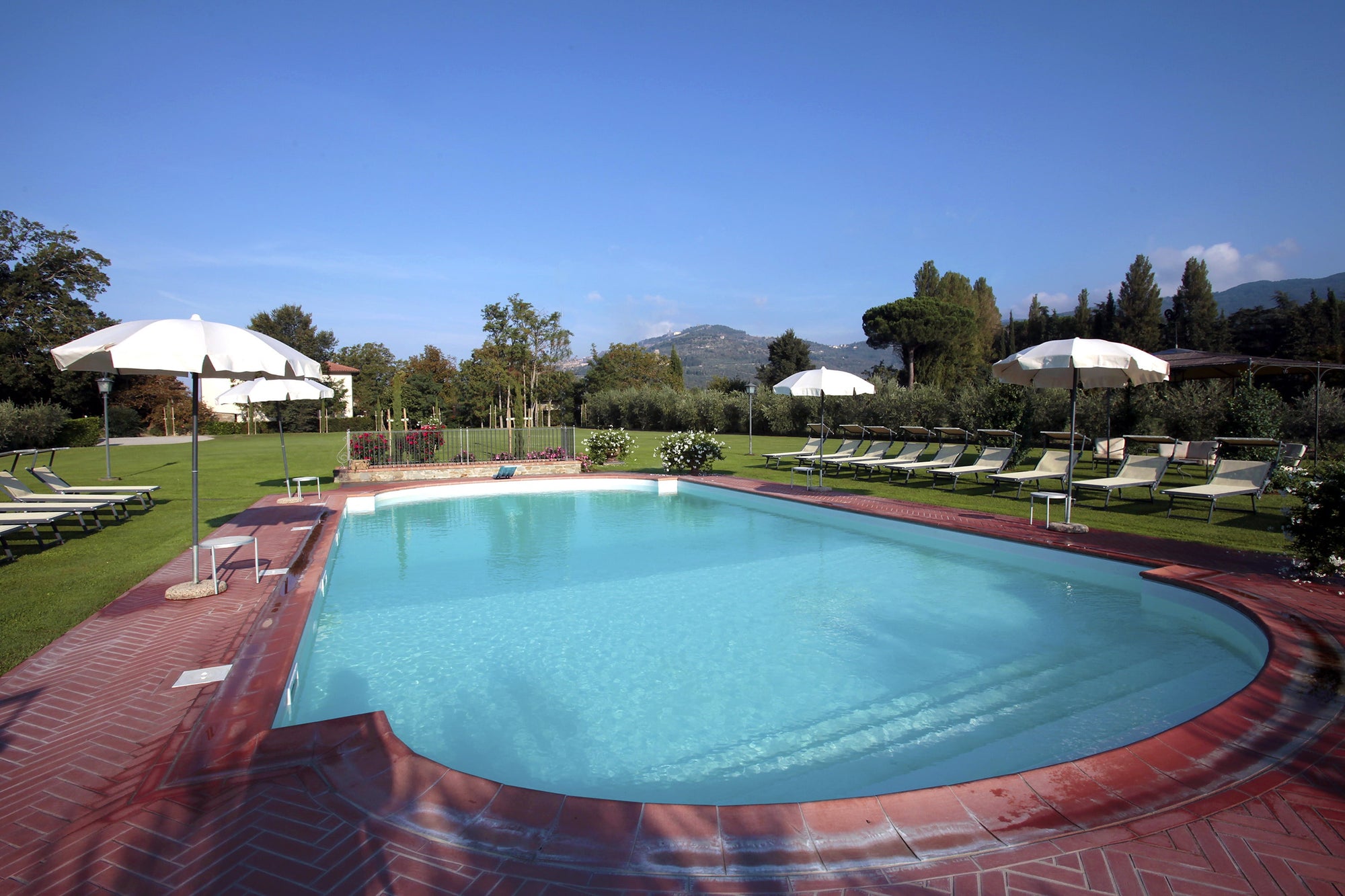 Podere Vittorio - beautiful agriturismo sleeps up to 25