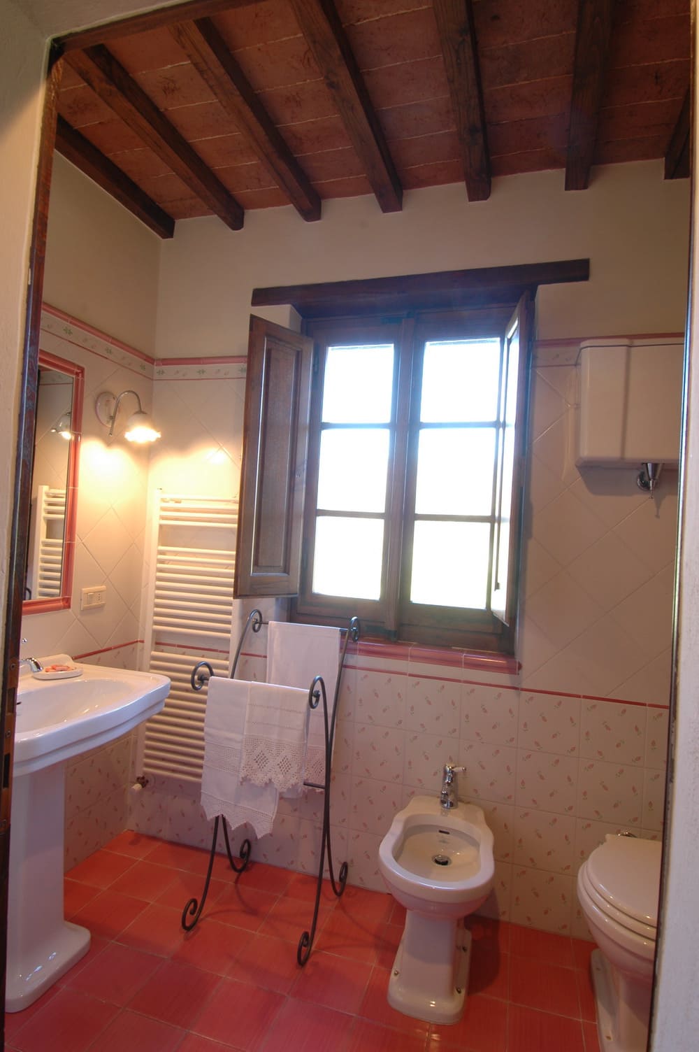 Podere Vittorio - Tobi Sotto Agriturismo in Tuscany sleeps 4