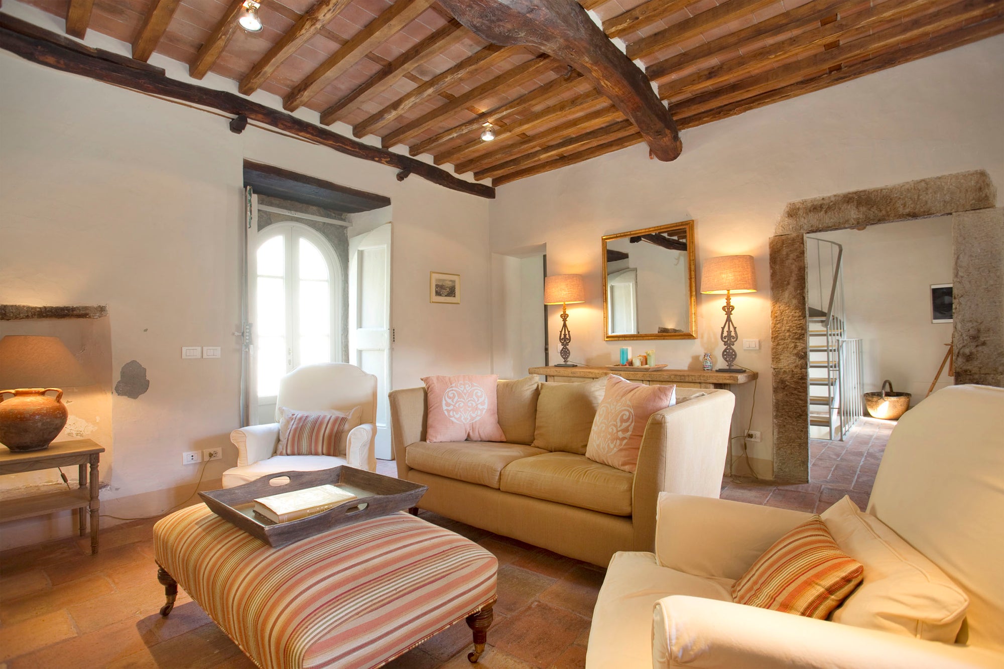 Chiodo - tuscan villa for 10, near Lucca