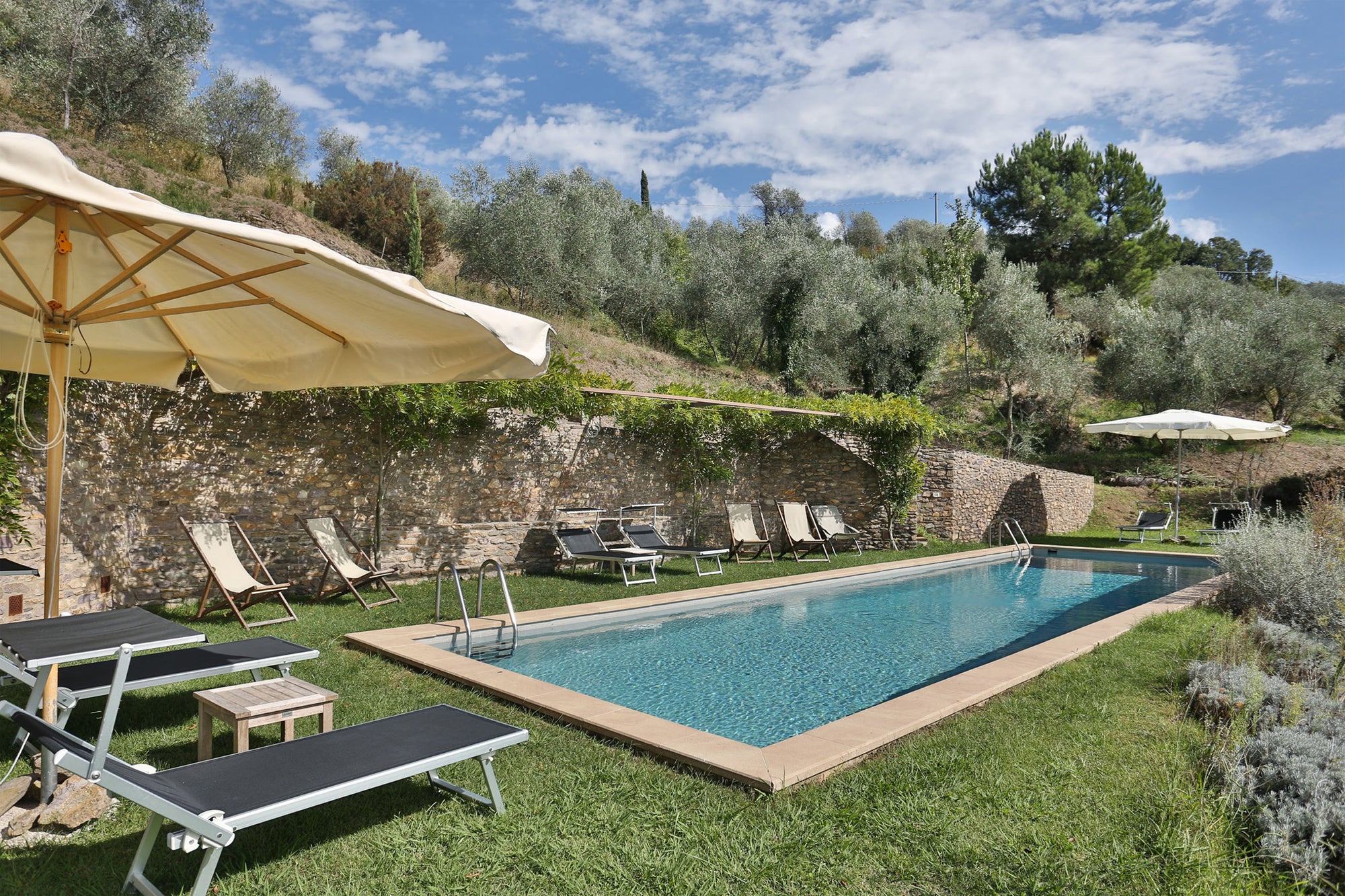 Chiodo - tuscan villa for 10, near Lucca