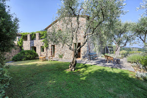 Sorgente - villa near Lucca sleep up to 10, 5 bedrooms, 6 bathrooms
