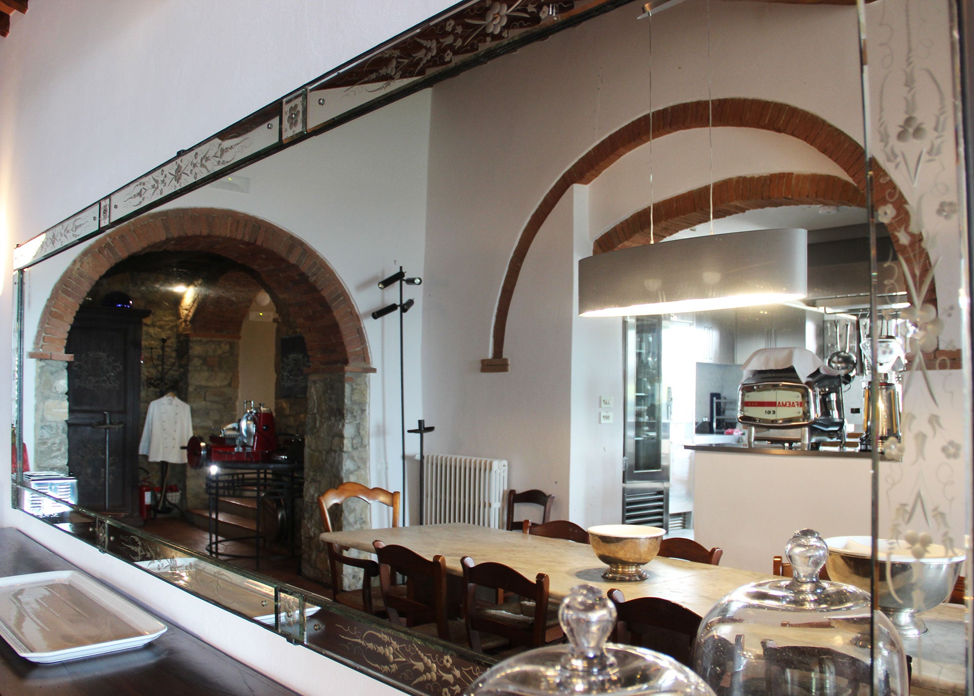 CentoOtto - Villa in Panzano sleeps up to 10 in 5 bedrooms, 5 bathrooms