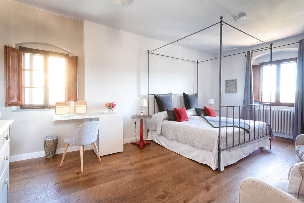 CentoOtto - Villa in Panzano sleeps up to 10 in 5 bedrooms, 5 bathrooms