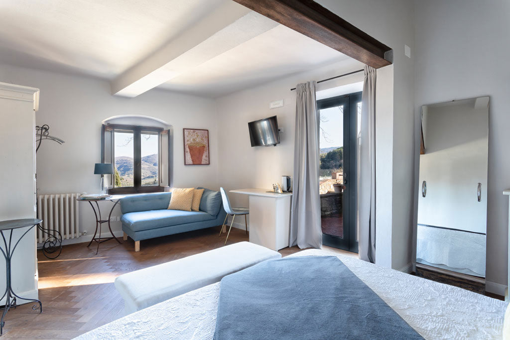 CentoOtto - Villa in Panzano sleeps up to 10 in 5 bedrooms, 5 bathrooms