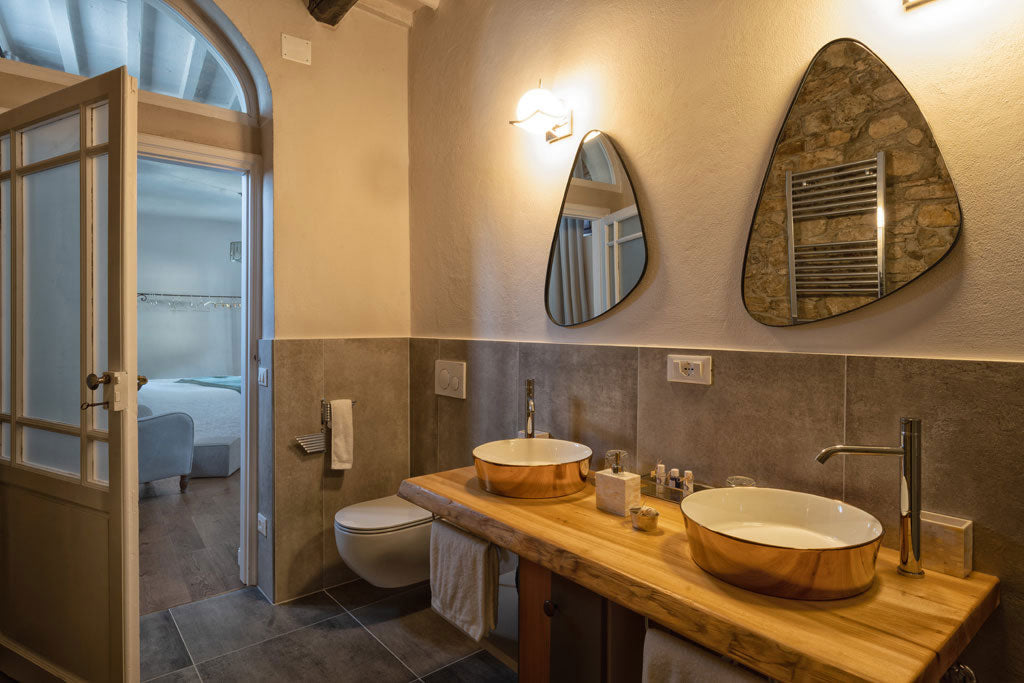 CentoOtto - Villa in Panzano sleeps up to 10 in 5 bedrooms, 5 bathrooms