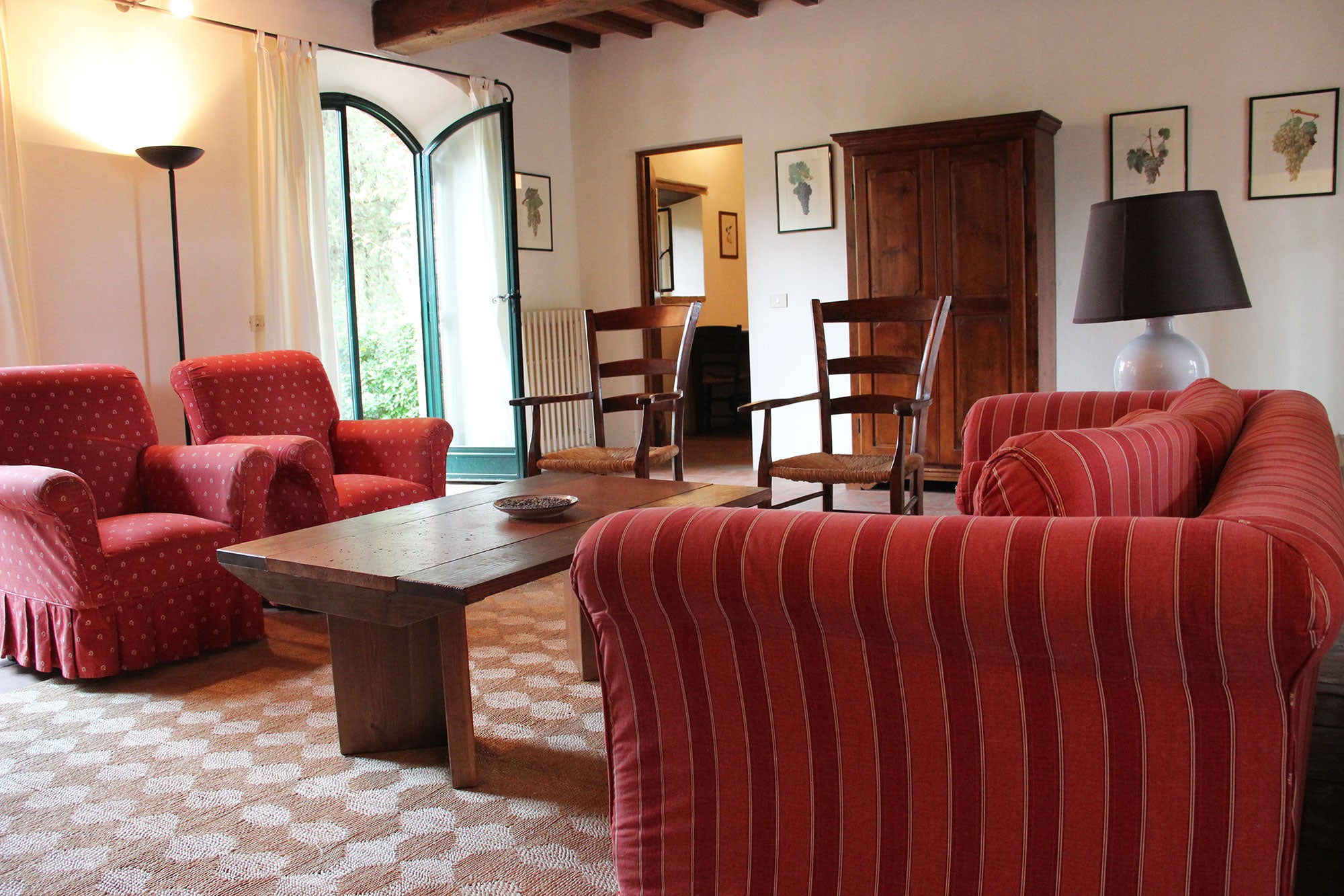 Panzano Vista 17 - Chianti villa sleeps 4, 2 bedrooms 1 bathroom Celebrate Chianti wines