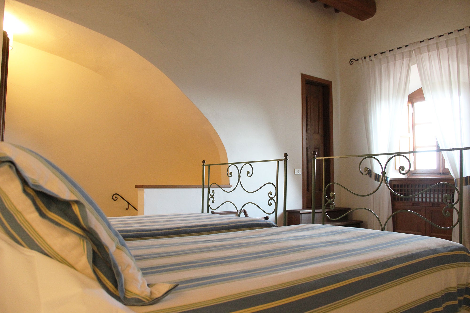VentiDue - Chianti wine estate villa sleeps up to 6