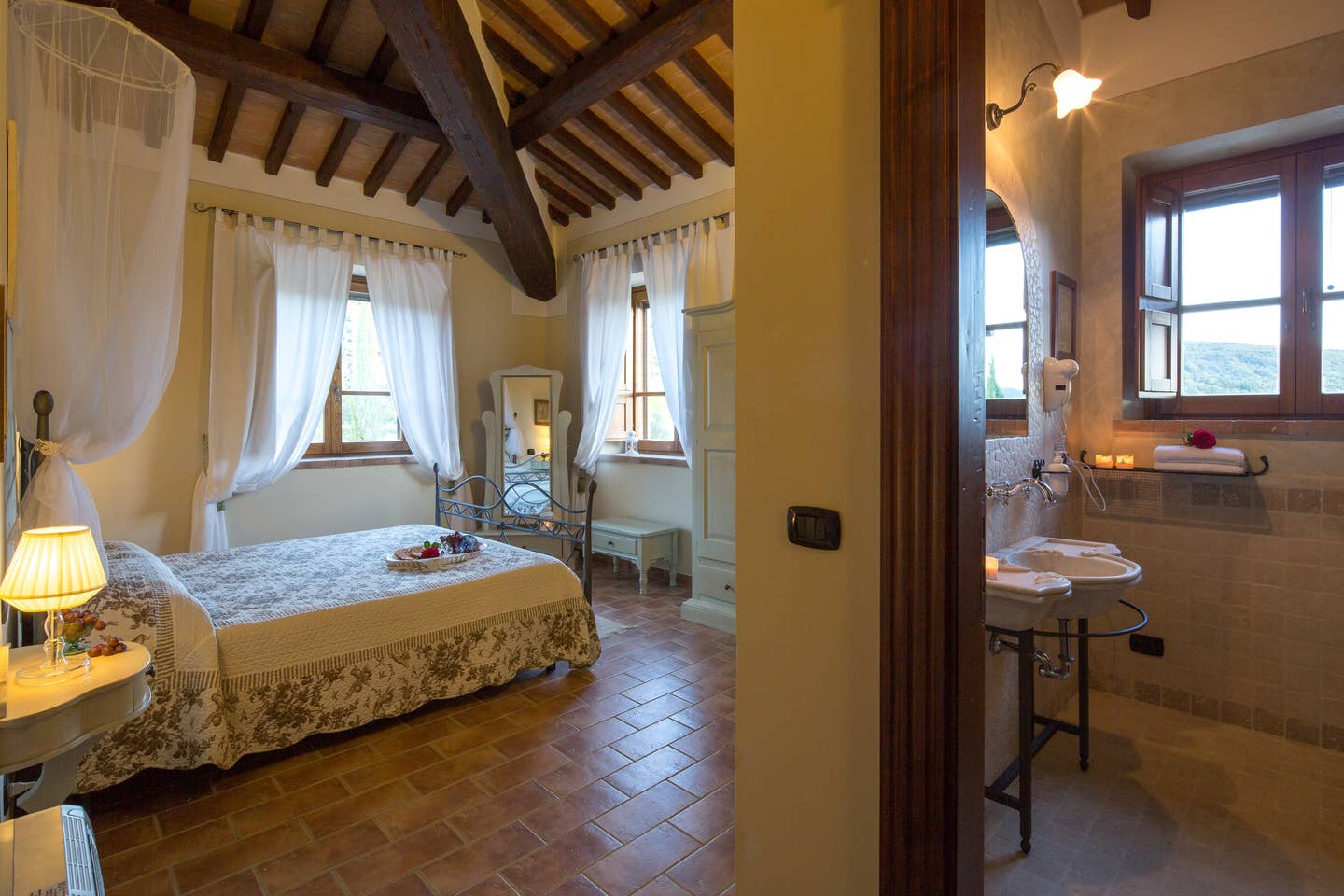 Cortona - Tramonti - Villa with  5 bedrooms 6 bathrooms sleeps up to 10