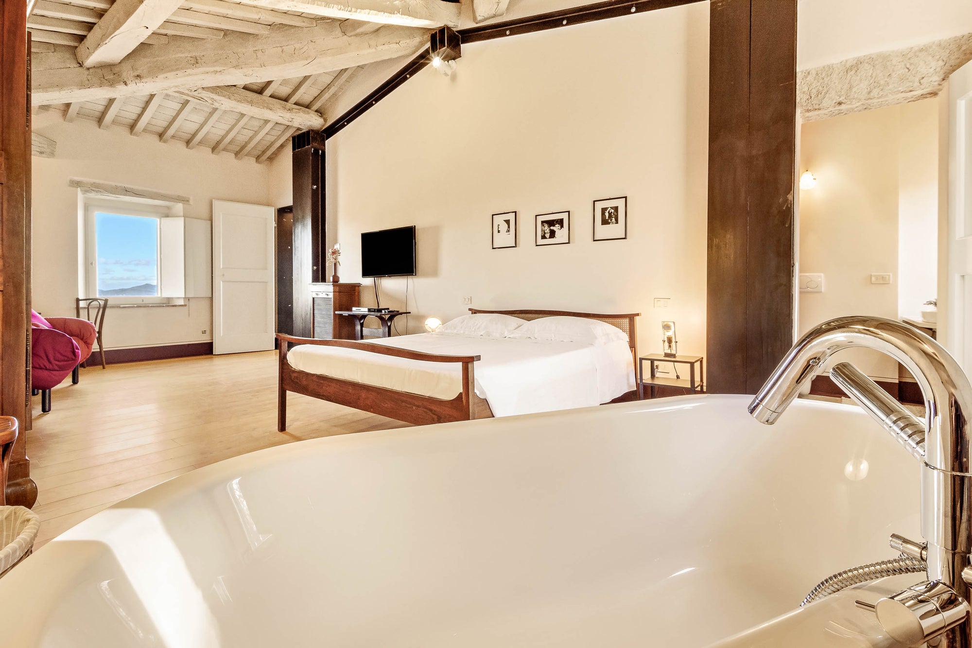 Quercus - Tuscan Villa with Private Pool & Winery near the Val d’Orcia | Sleeps 6