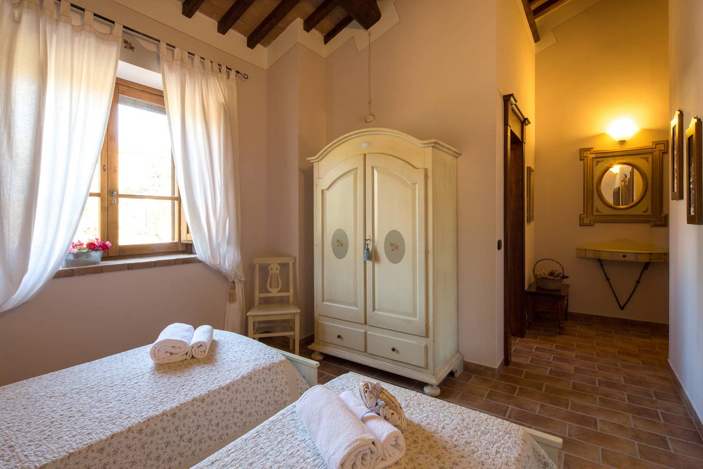 Cortona - Tramonti - Villa with  5 bedrooms 6 bathrooms sleeps up to 10