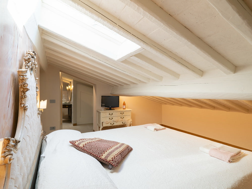 Villa Grifone – Private Villa near Cortona, Tuscany | Sleeps 10