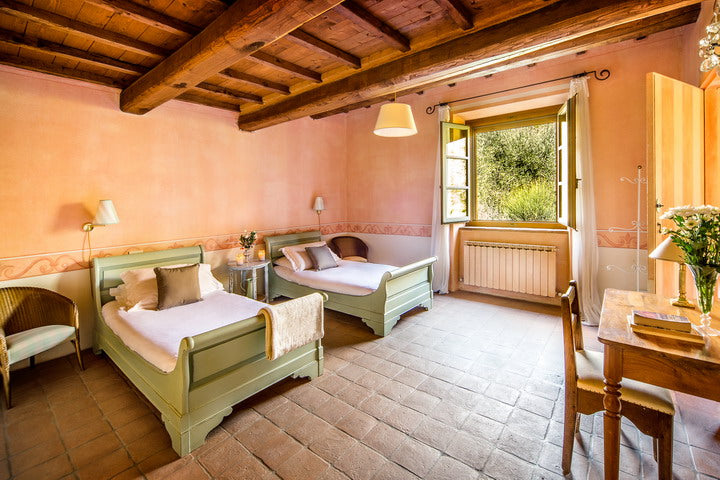Villa Lago - Cortona villa sleeps up to 14