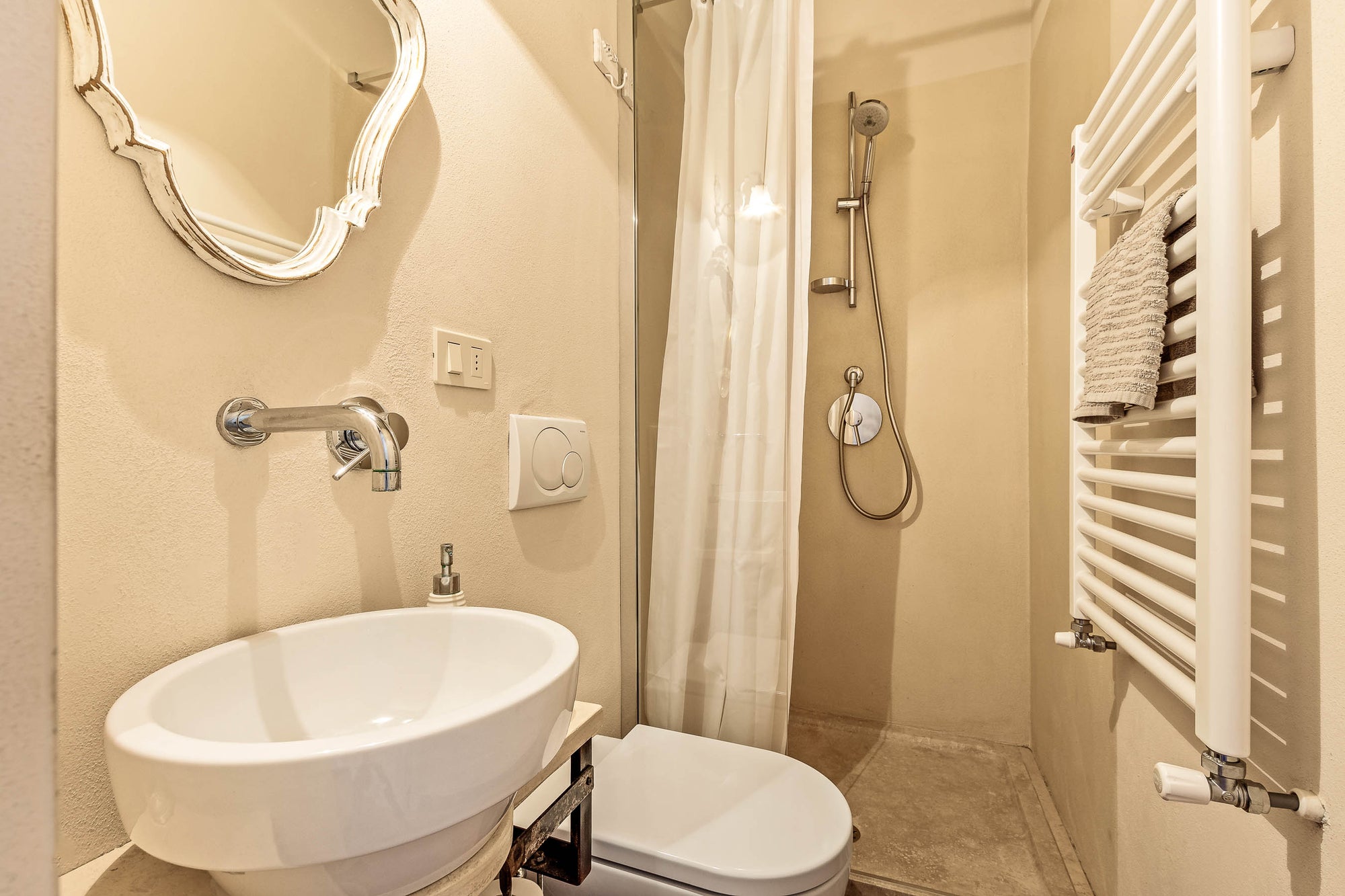 Quercus - Tuscan Villa with Private Pool & Winery near the Val d’Orcia | Sleeps 6