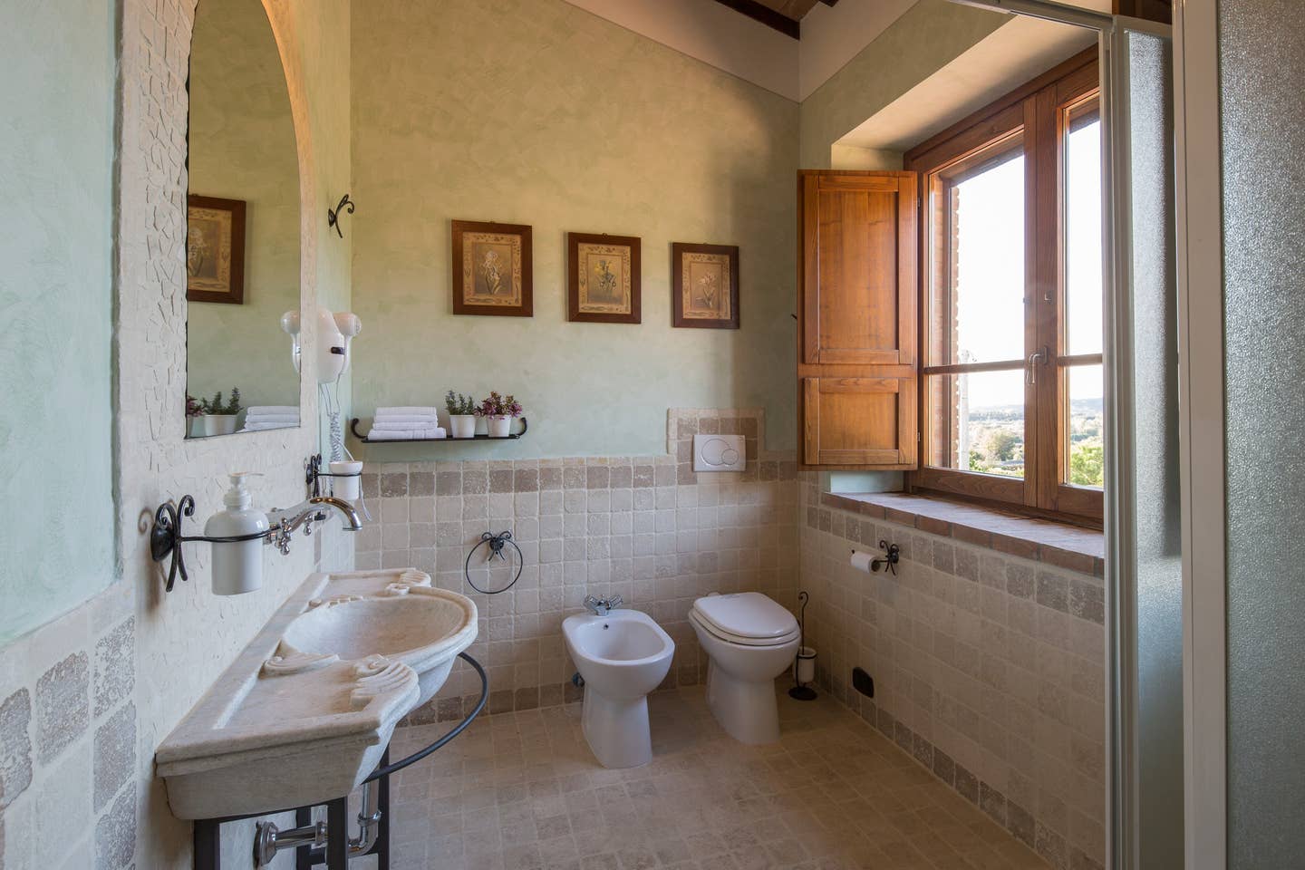 Cortona - Tramonti - Villa with  5 bedrooms 6 bathrooms sleeps up to 10