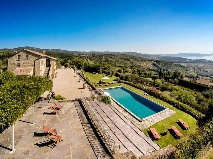 Villa Lago - Cortona villa sleeps up to 14